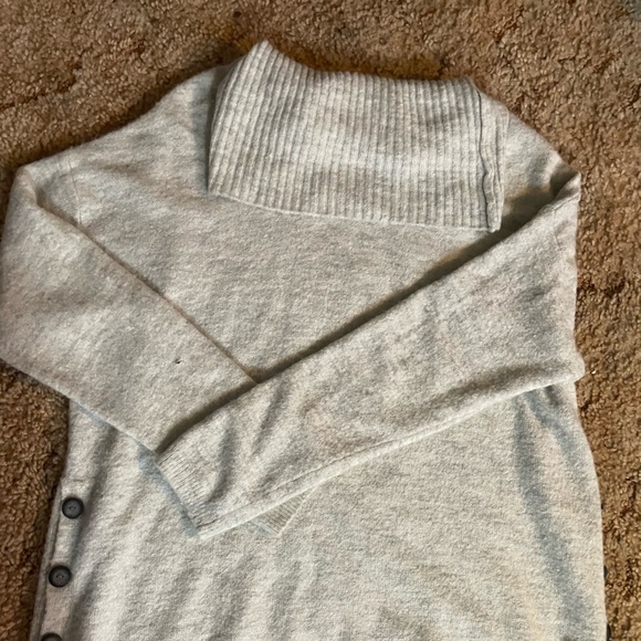 Women’s soft light gray colored turtleneck sweater - Picture 1 of 5